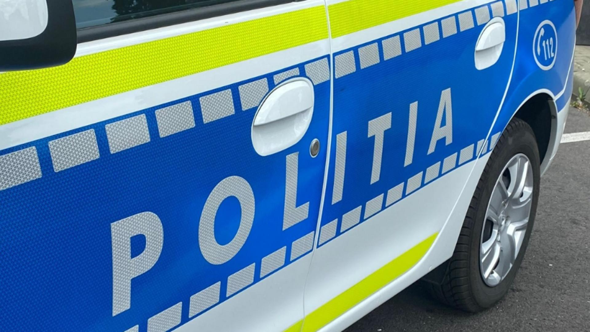 Bătaie între elevi în curtea unui liceu din Slatina: unul internat în spital, colegii au filmat. 1 Bataie intre elevi in curtea unui liceu din Slatina unul internat in spital colegii au filmat