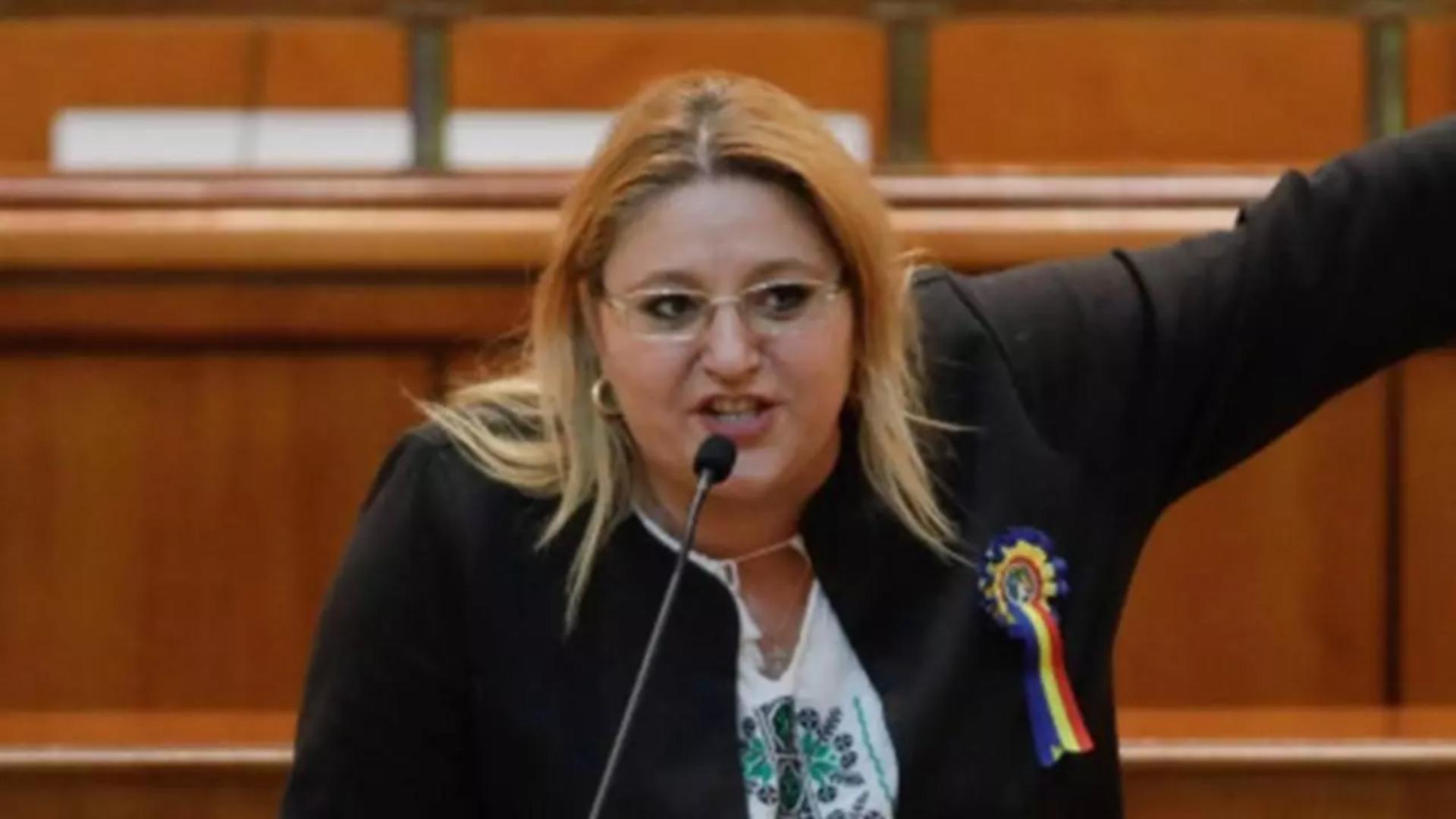Diana Sosoaca candideaza la prezidentiale M au convins oamenii
