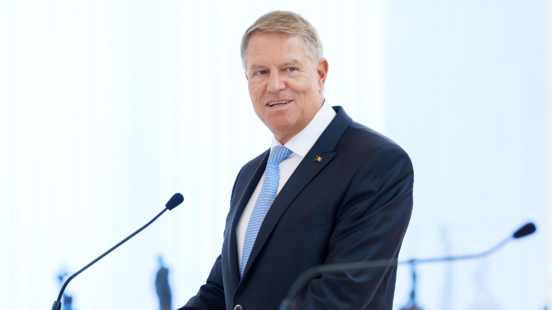 Faraonul de la Cotroceni, somat să dea explicații. Kelemen Hunor îi cere lui Iohannis să rupă tăcerea 1 Faraonul de la Cotroceni somat sa dea explicatii Kelemen Hunor ii cere lui Iohannis sa rupa tacerea