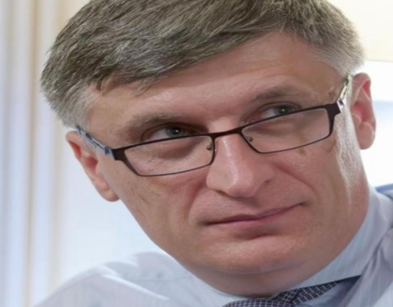 Fost consilier al lui Basescu candideaza Situatie inacceptabila