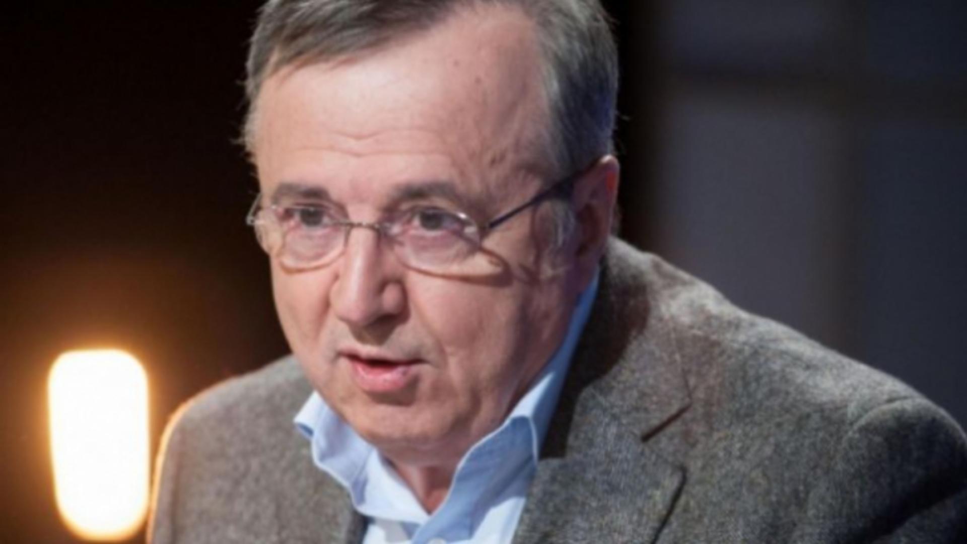 Ion Cristoiu Calin Georgescu contracareaza stralucit strategia de sufocare cu perna