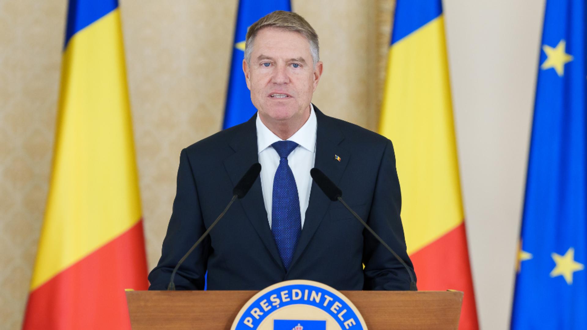 Klaus Iohannis, mesaj de Anul Nou: „Încheiem un an complicat, cu împliniri și provocări” VIDEO 1 Klaus Iohannis mesaj de Anul Nou Incheiem un an complicat cu impliniri si provocari VIDEO
