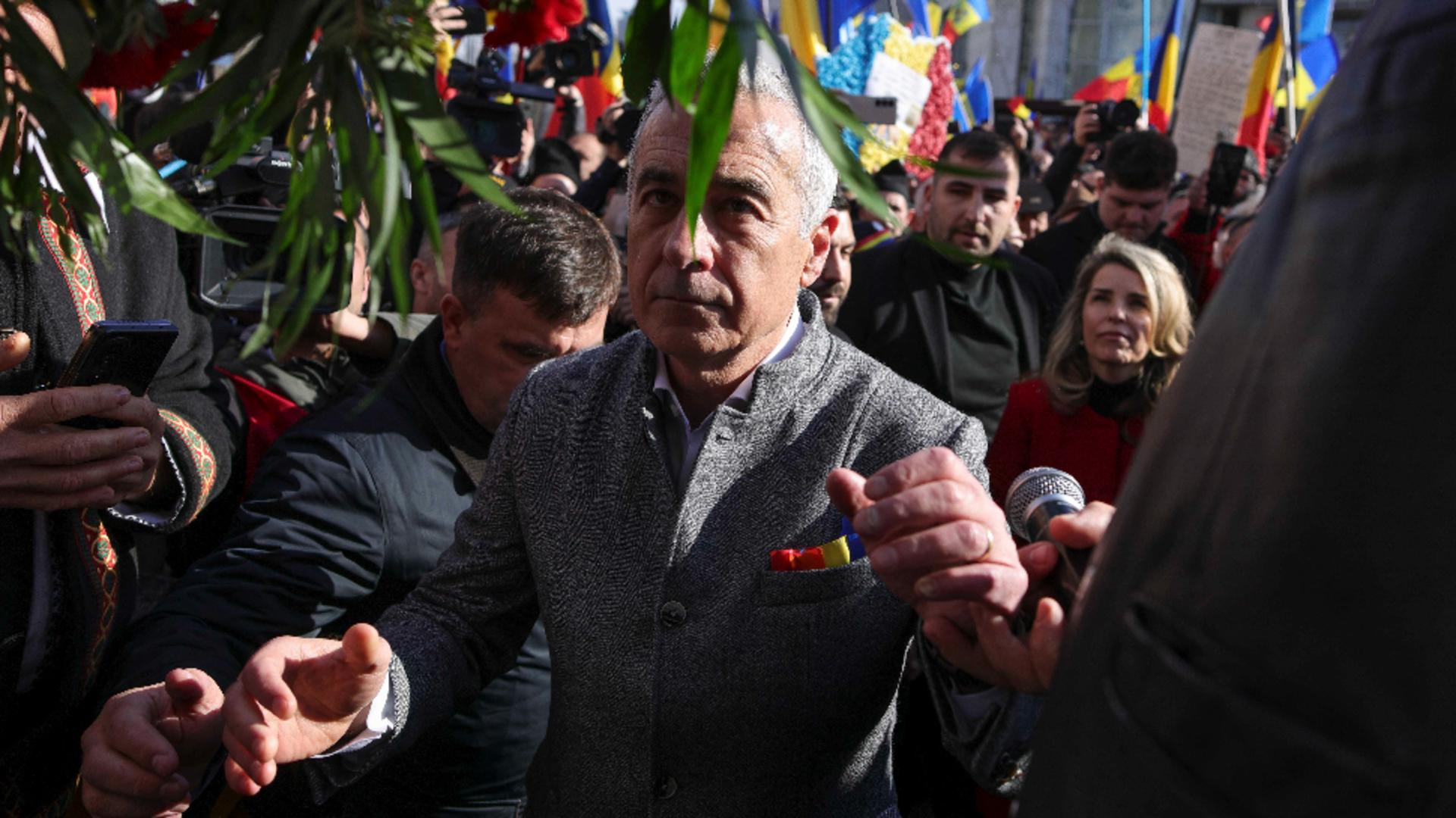Marea Unire a Neamului. Președintele ales, Călin Georgescu: „Noi, împreună cu Dumnezeu, facem această horă întreagă!” 1 Marea Unire a Neamului Presedintele ales Calin Georgescu Noi impreuna cu Dumnezeu facem aceasta hora intreaga