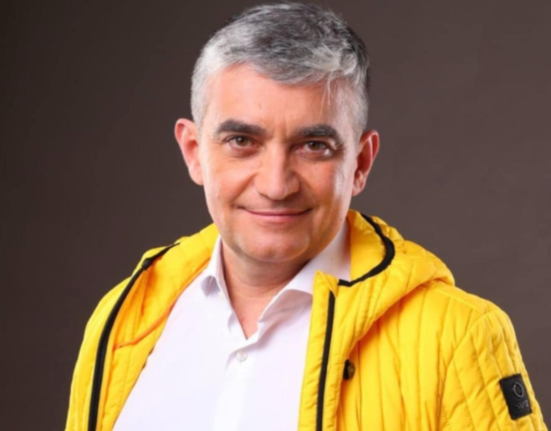 Primarul Vlad Oprea retinut 24 de ore audiat de DNA