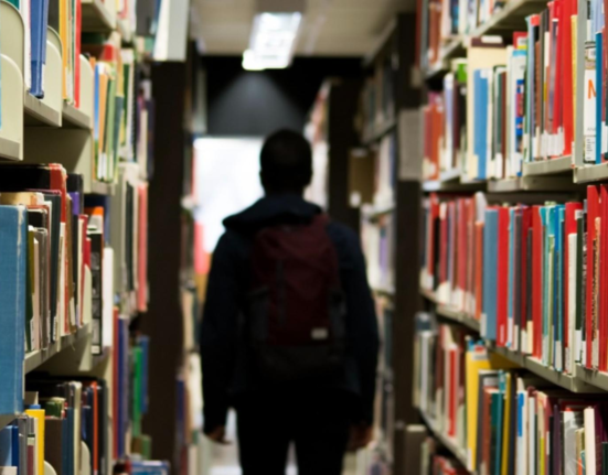 Profilul studentului de anul I tanar mediocru ignorant si lipsit de aspiratii