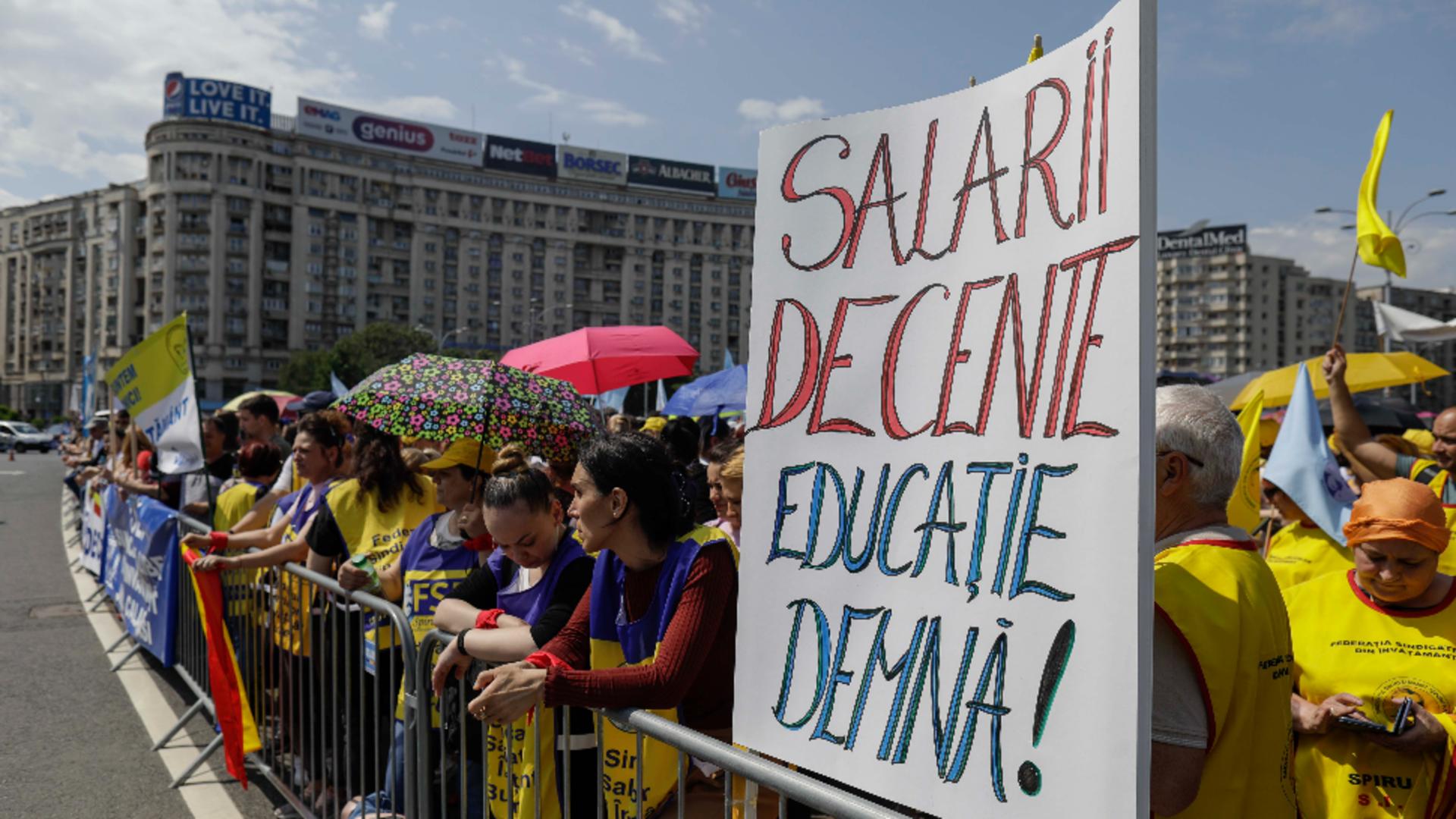 Salariile profesorilor cresc in 2025 Declaratia ministrului Educatiei Daniel David