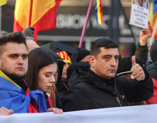 Ziua Unirii Mars si Hora in Iasi si Focsani
