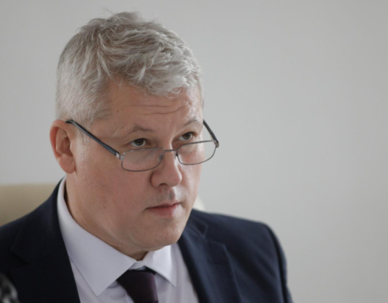 Hurezeanu si Predoiu explicatii penibile Romania inlocuita de Polonia la Summitul de la Paris