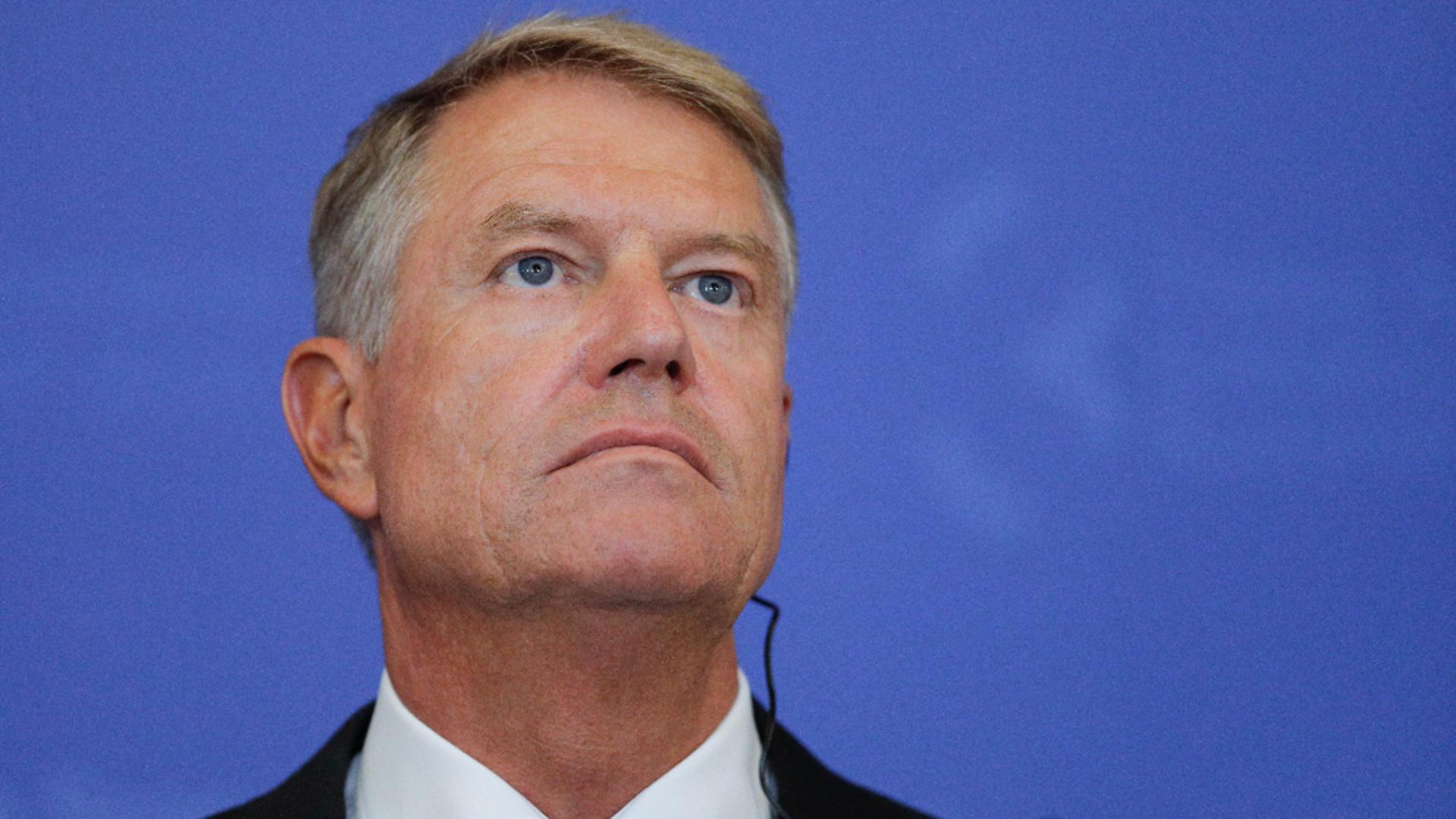 Iohannis ar putea fi cercetat pentru înaltă trădare! Magistrat: 17 dosare clasate. 1 Iohannis ar putea fi cercetat pentru inalta tradare Magistrat 17 dosare clasate