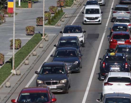 Se reintroduce taxa auto pentru vehicule poluante