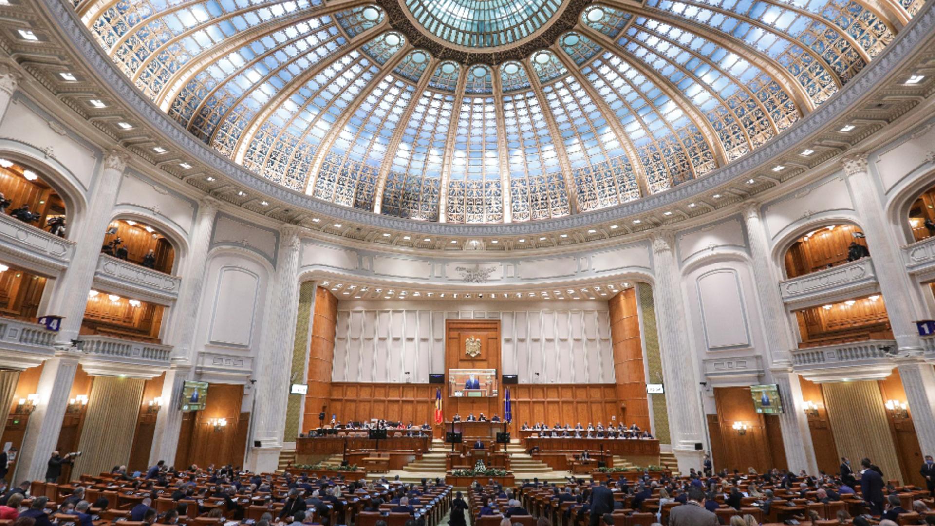 Ședința de plen pentru suspendarea lui Iohannis a fost anulată 1 Sedinta de plen pentru suspendarea lui Iohannis a fost anulata