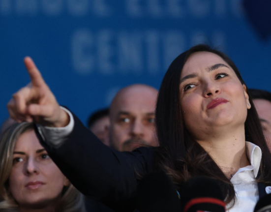 Anamaria Gavrila gest de verticalitate O respect si o apreciez pe Anca Alexandrescu Nu a ezitat deloc cand a inteles vointa poporului
