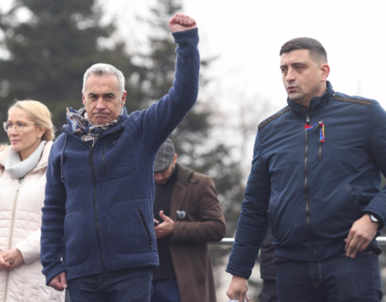 Calin Georgescu Vor sa mi blocheze candidatura Apel catre romanii din Piata Victoriei
