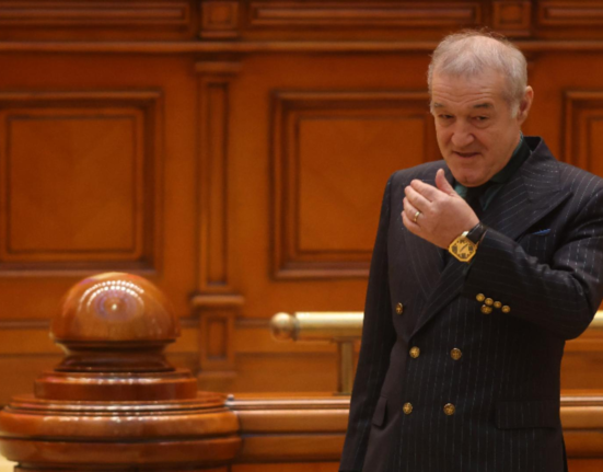 Gigi Becali se retrage din cursa prezidentiala