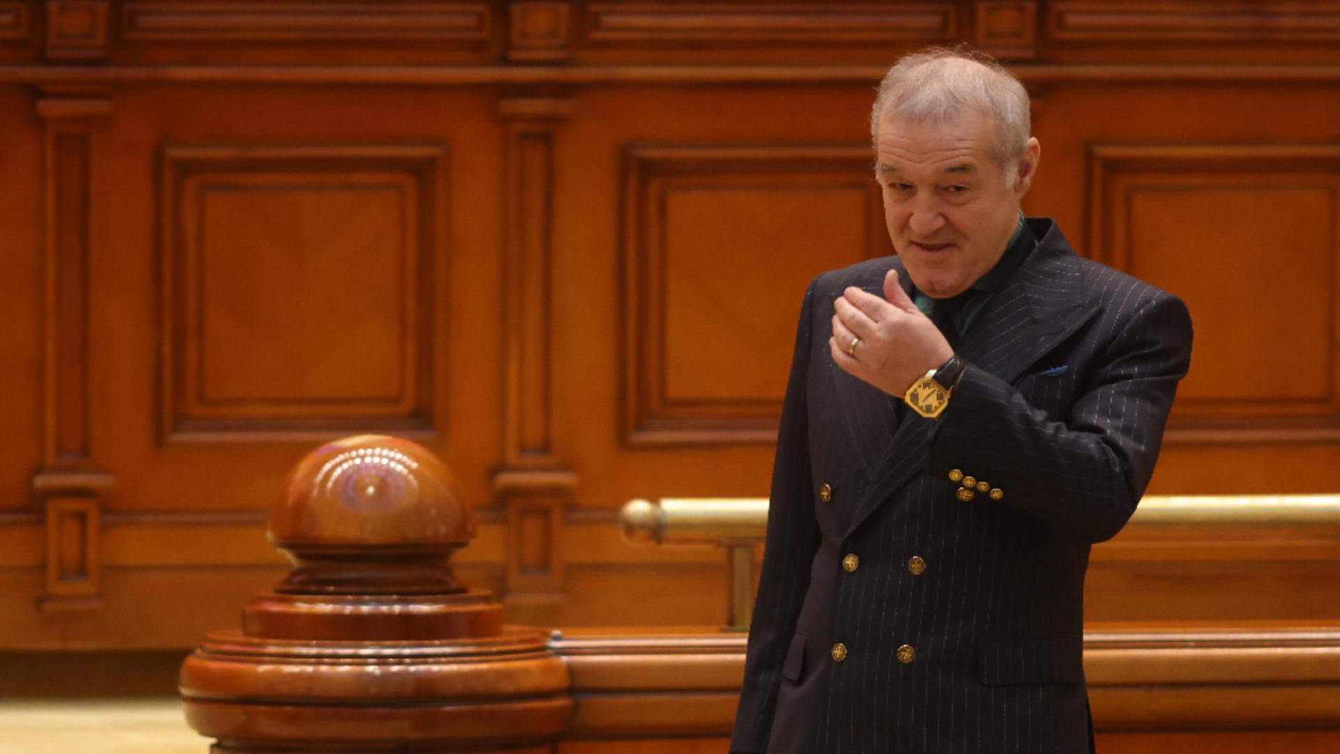 Gigi Becali se retrage din cursa prezidentiala