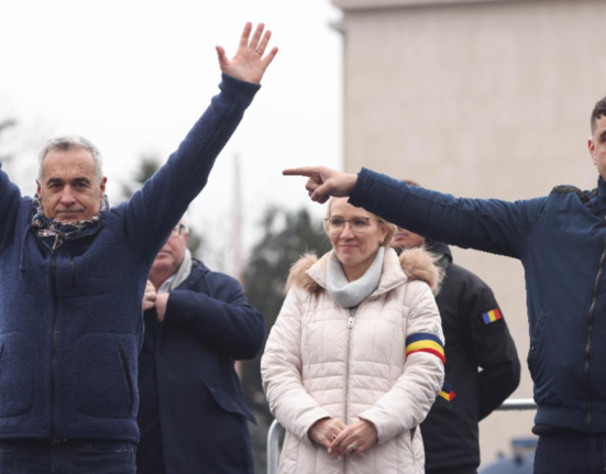 Liderul suveranistilor atacuri dure contra puterii ilegitime Trebuie sa plece