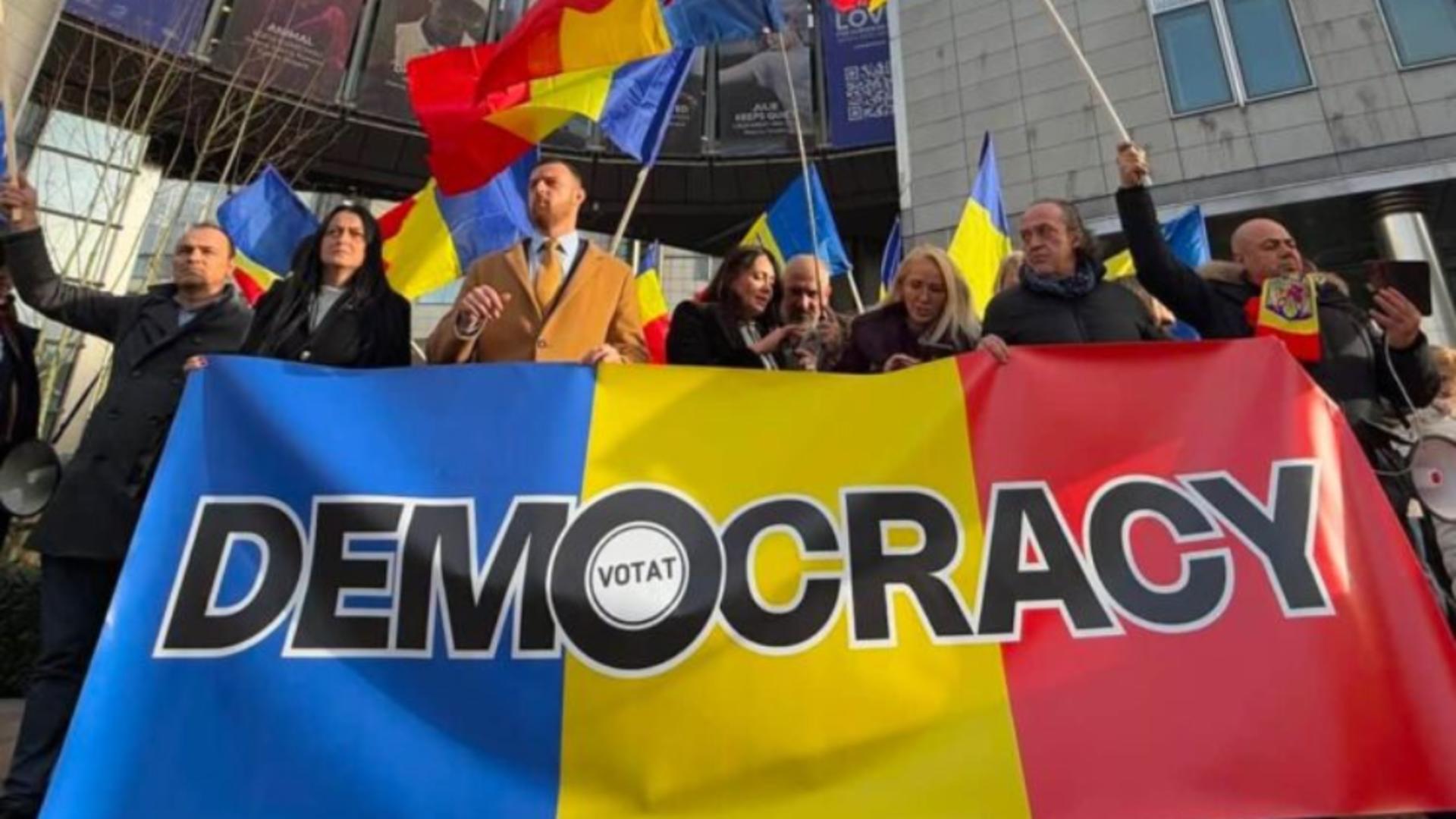 Proteste noi împotriva anulării alegerilor. Diaspora mobilizată în fața Parlamentului European 1 Proteste noi impotriva anularii alegerilor Diaspora mobilizata in fata Parlamentului European