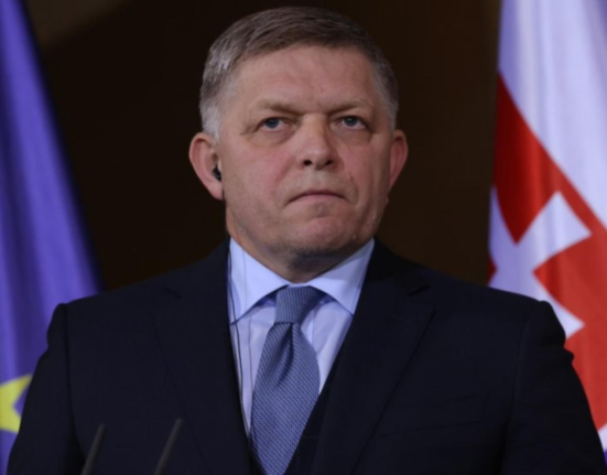 Robert Fico premierul Slovaciei despre alegeri in Romania Cand castiga cine nu trebuie este eliminat VIDEO
