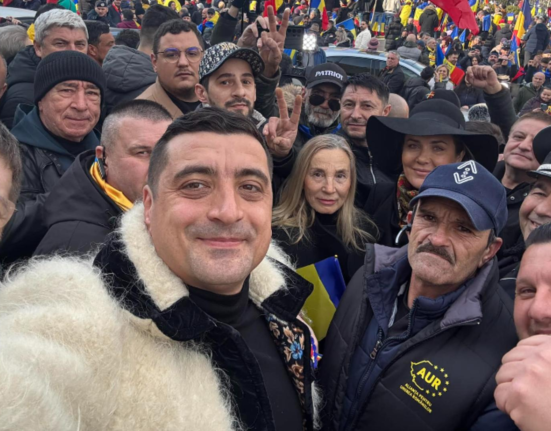 Simion anunta ca AUR a strans peste 300000 de semnaturi pentru Calin Georgescu si poate continua E multa disperare pentru a l descalifica
