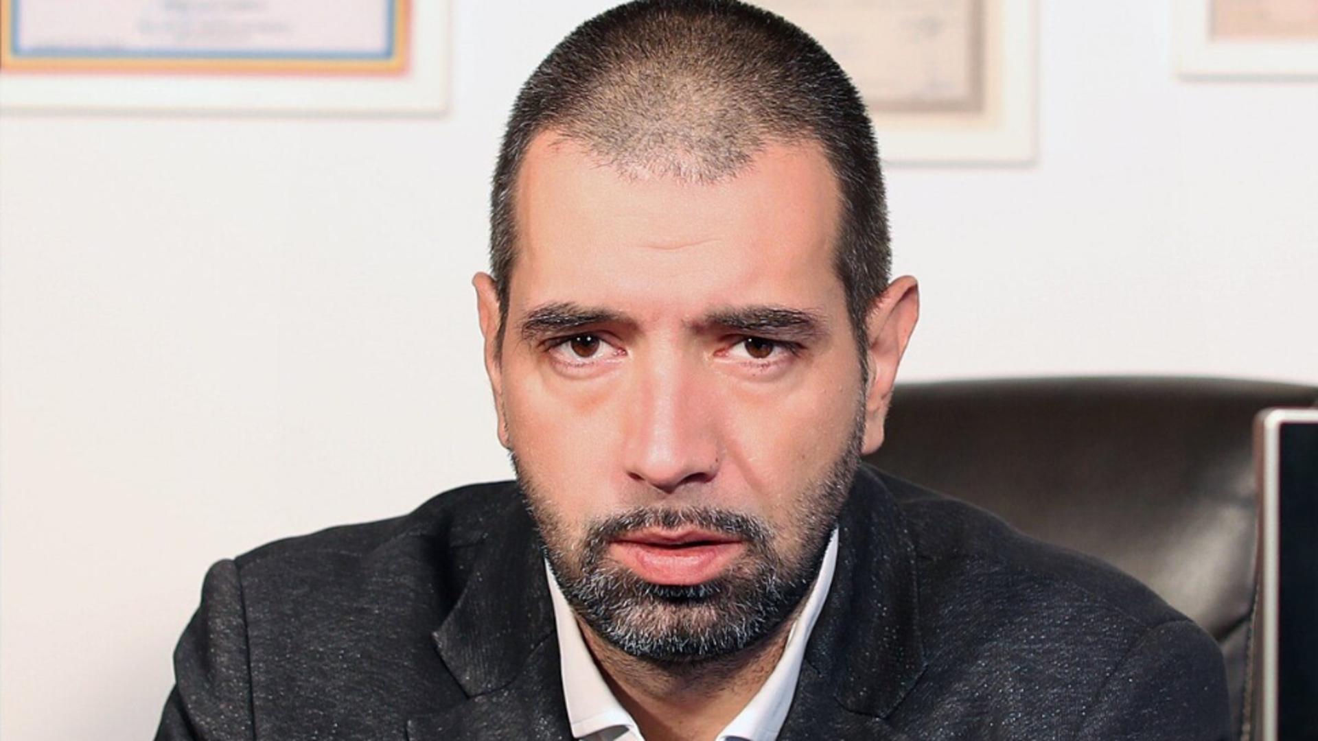 Cine vrea sistemul corupt la putere? Mihai Bellu: „Muraru e fratele ambasadorului trimis de Iohannis în SUA!” 1 Cine vrea sistemul corupt la putere Mihai Bellu Muraru e fratele ambasadorului trimis de Iohannis in SUA