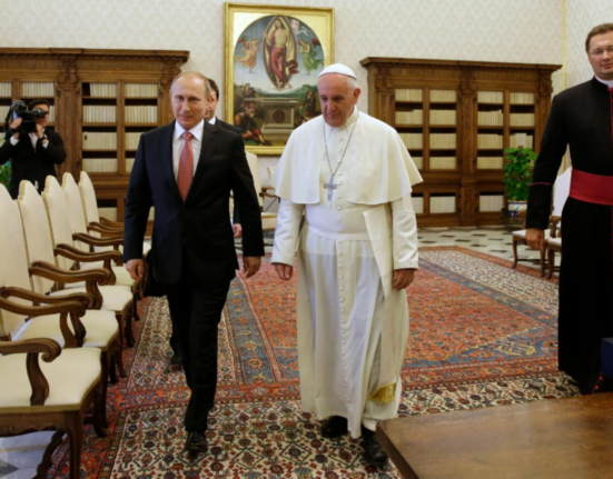 Cristoiu demonteaza scenariul lui CTP Slava Domnului ca nu Putin a avut ultima audienta cu Papa