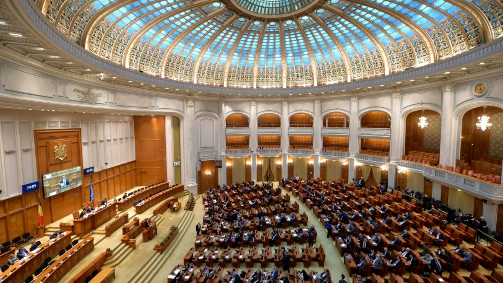 Evaluarea funcționarilor publici din Parlament, aprobată. 1 Evaluarea functionarilor publici din Parlament aprobata