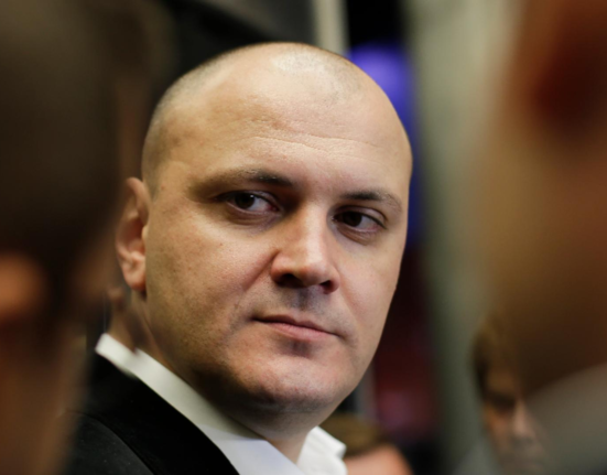 Firmele statului paralel contrate mari Planul lui Sebastian Ghita