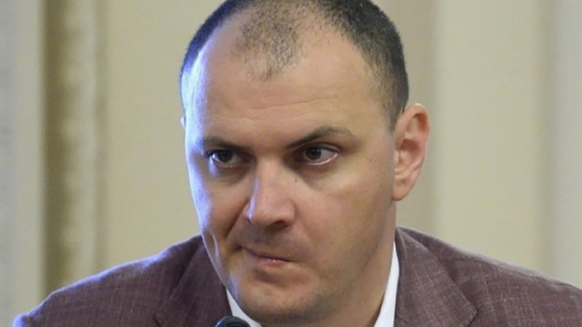 Randurile se strang in jurul fugarului Ghita