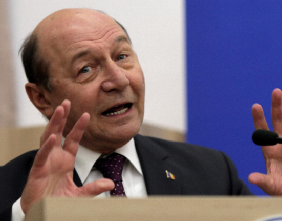 Traian Basescu denunta frauda alegerilor din Romania