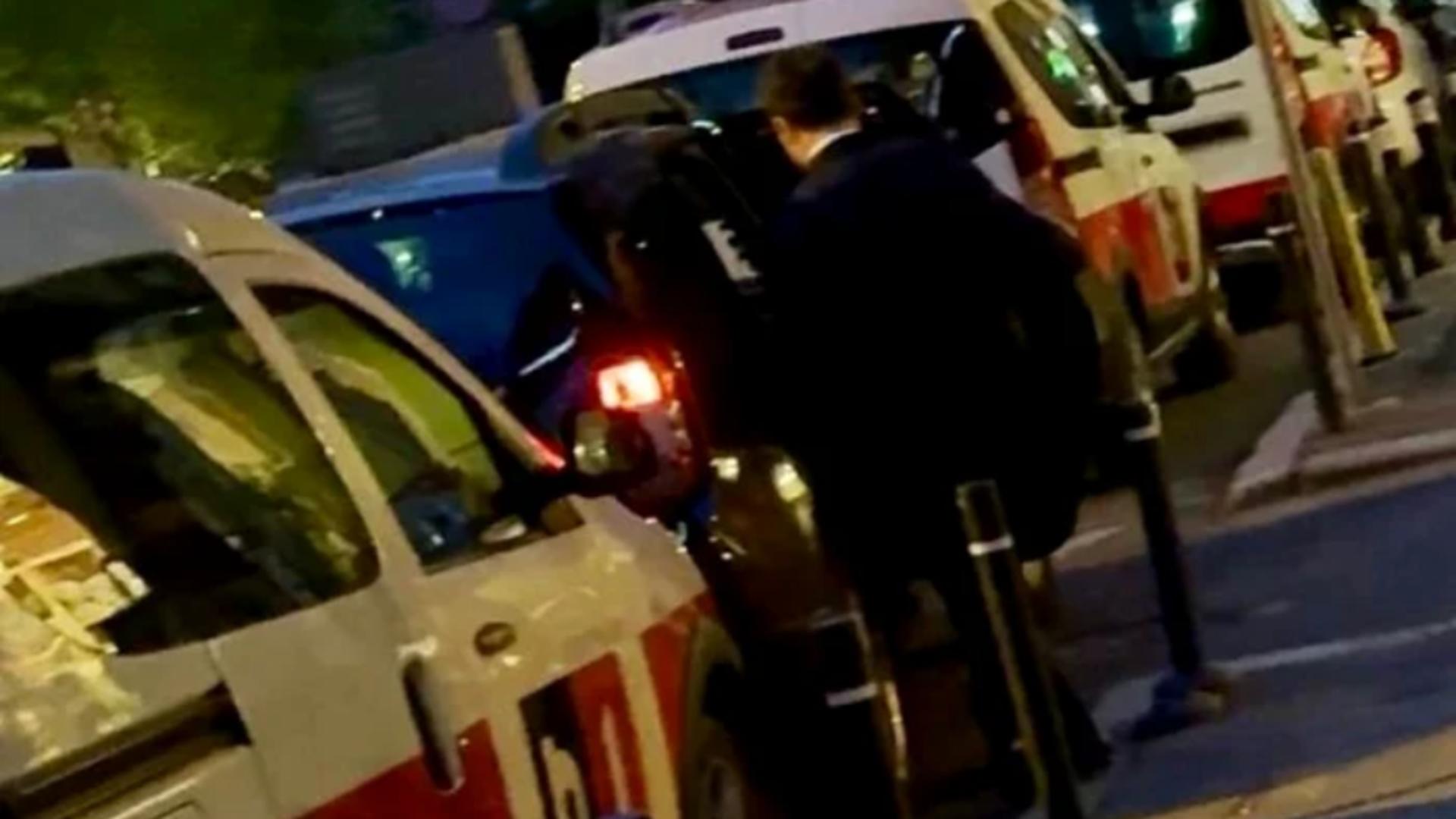 Tupeu urias Nicusor Dan foloseste masina Primariei in campanie