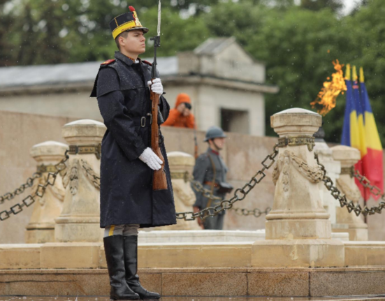 Ziua Fortelor Terestre Ceremonie in Parcul Carol I