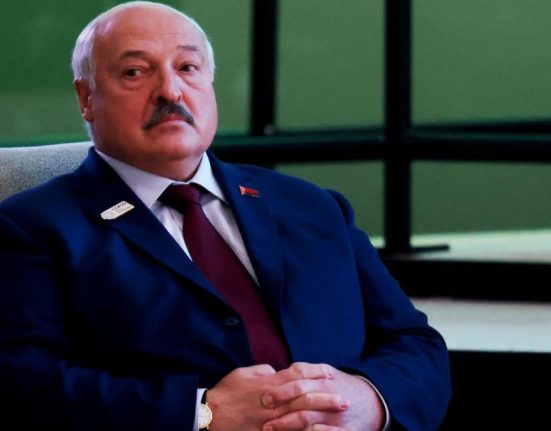 Lukasenko vrea sa discute cu Zelenski despre o propunere buna de la Putin