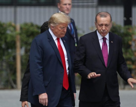 Trump Erdogan Turcia va cumpa 225 avioane Boeing