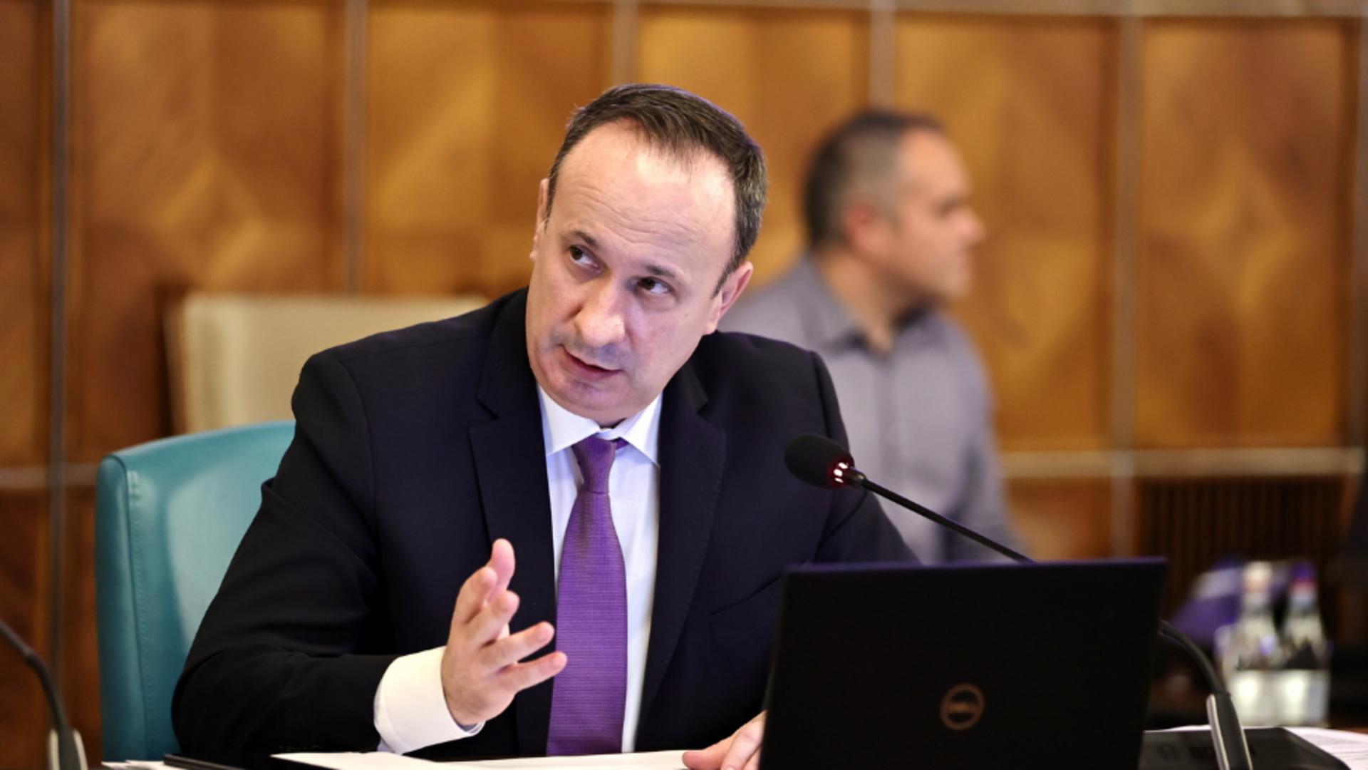 Adrian Caciu solicta interventia rapida a Guvernului CCR trebuie sa se reuneasca imediat nu pe 16 ianuarie