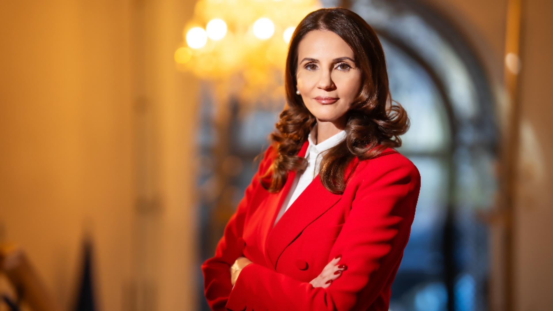 Anca Alexandrescu dezvăluie planul lui Coldea și Kovesi. 1 Anca Alexandrescu dezvaluie planul lui Coldea si Kovesi
