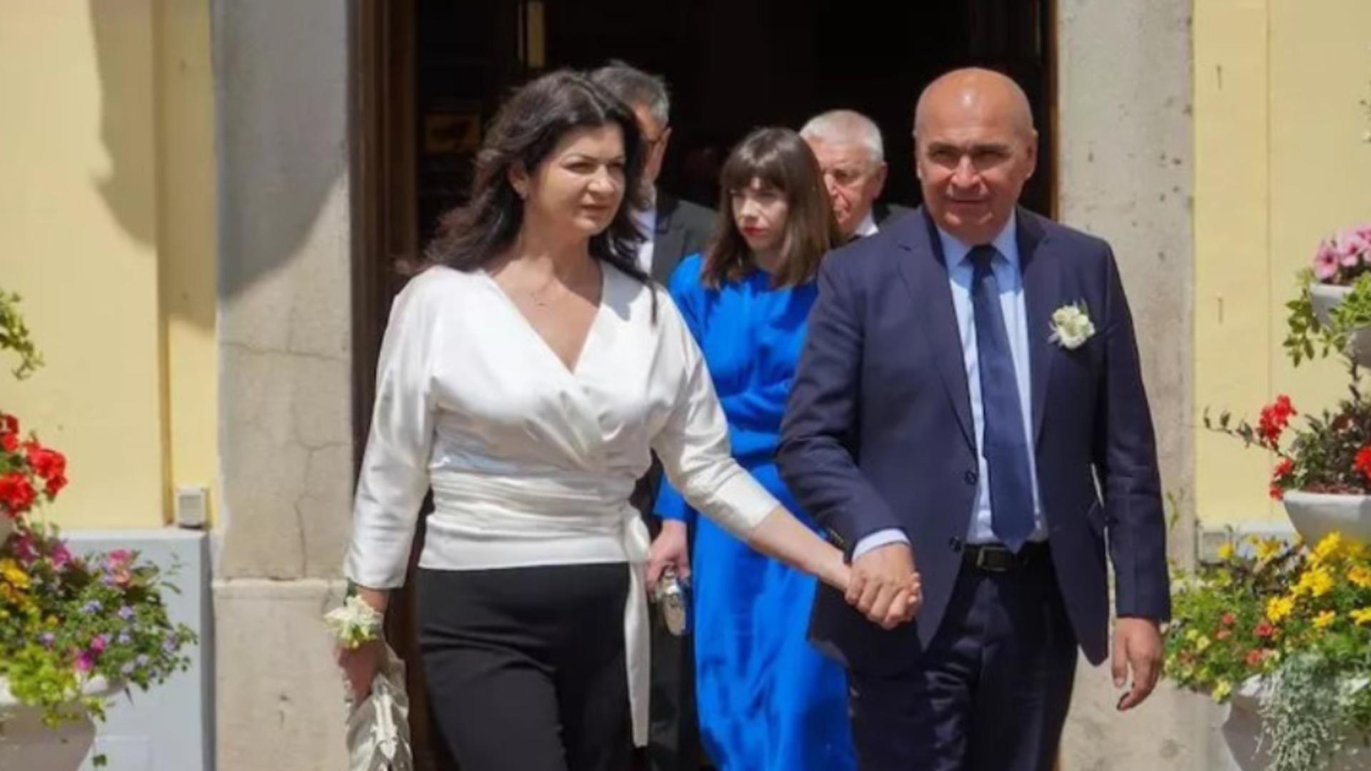 Bolojan ii raspunde Ioanei Dogioiu Nu m am insurat