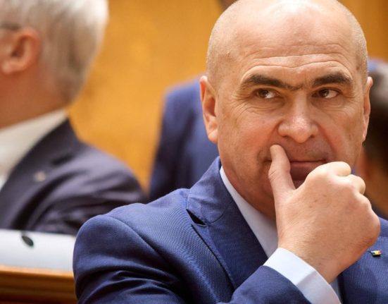 Bolojan vrea sa demita ministrul Justitiei ca Ponta