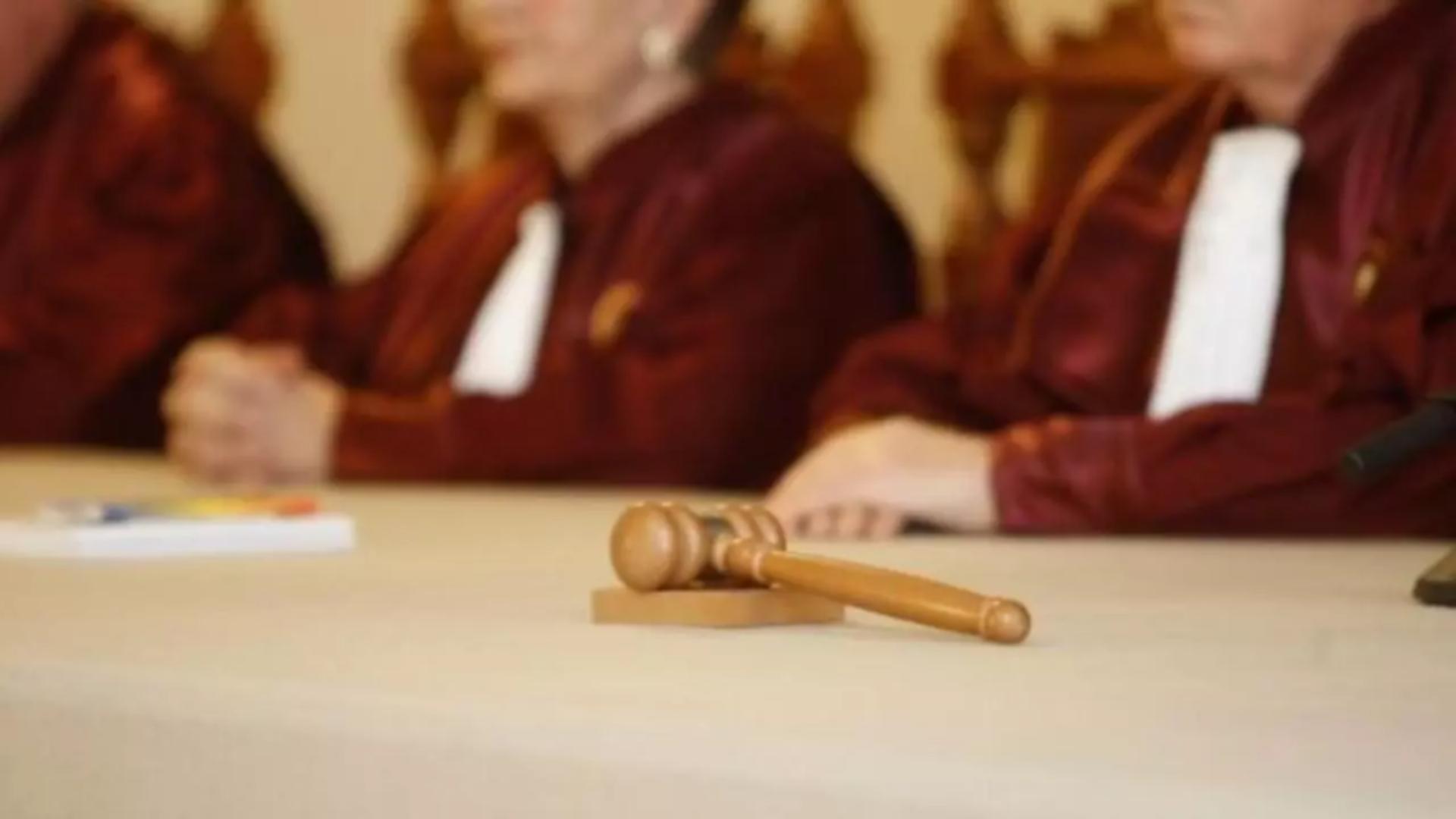 Decizia CCR despre reforma pensiilor speciale, amânată pentru 28 decembrie 1 Decizia CCR despre reforma pensiilor speciale amnat pentru 28 decembrie