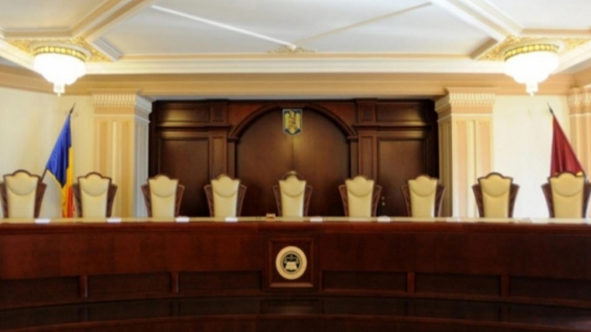 EXCLUSIV Explicatia judecatorilor care au lipsit de la CCR