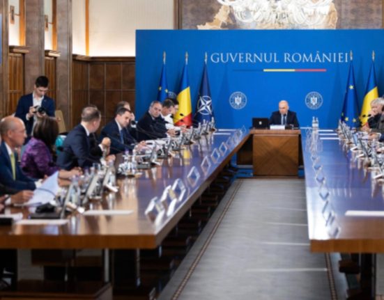 Guvernul Bolojan a adoptat Ordonanta trenulet