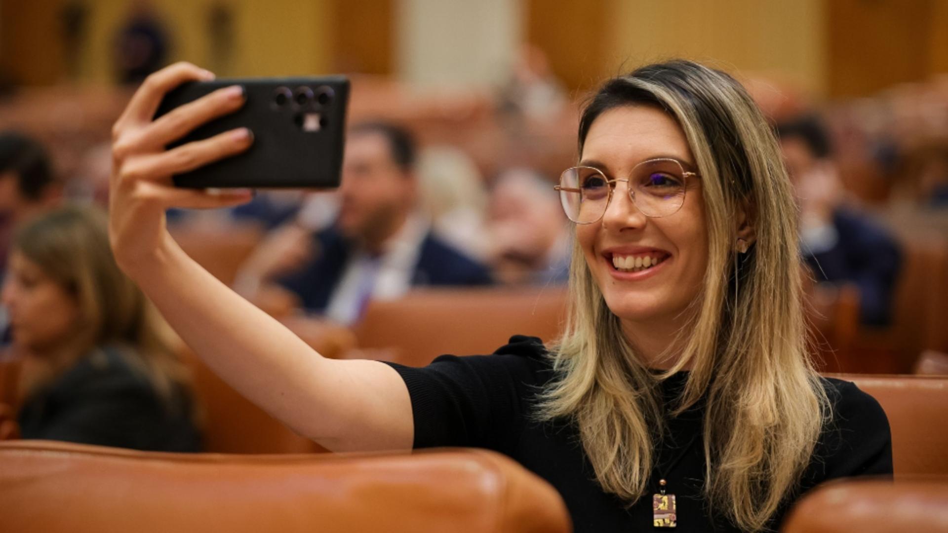 Halucinant Diana Buzoianu a mers la Barajul Paltinu