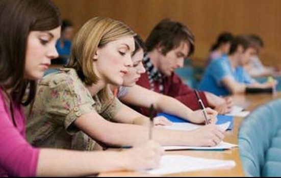 Marea Britanie revine in programul Erasmus din 2027