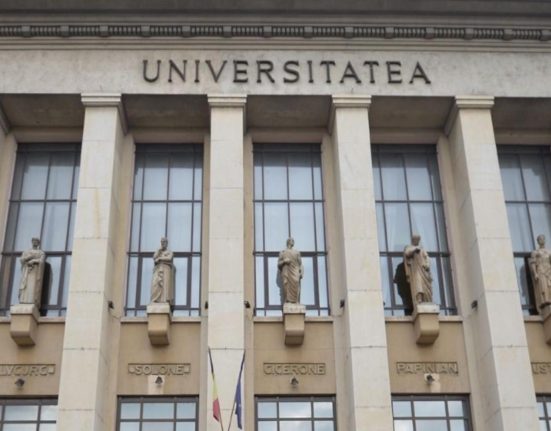 Ministerul Educatiei cere 60 milioane euro pentru burse