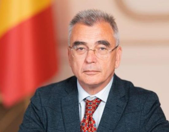 Petrisor Peiu Asistam la o lupta intre partidele coalitiei