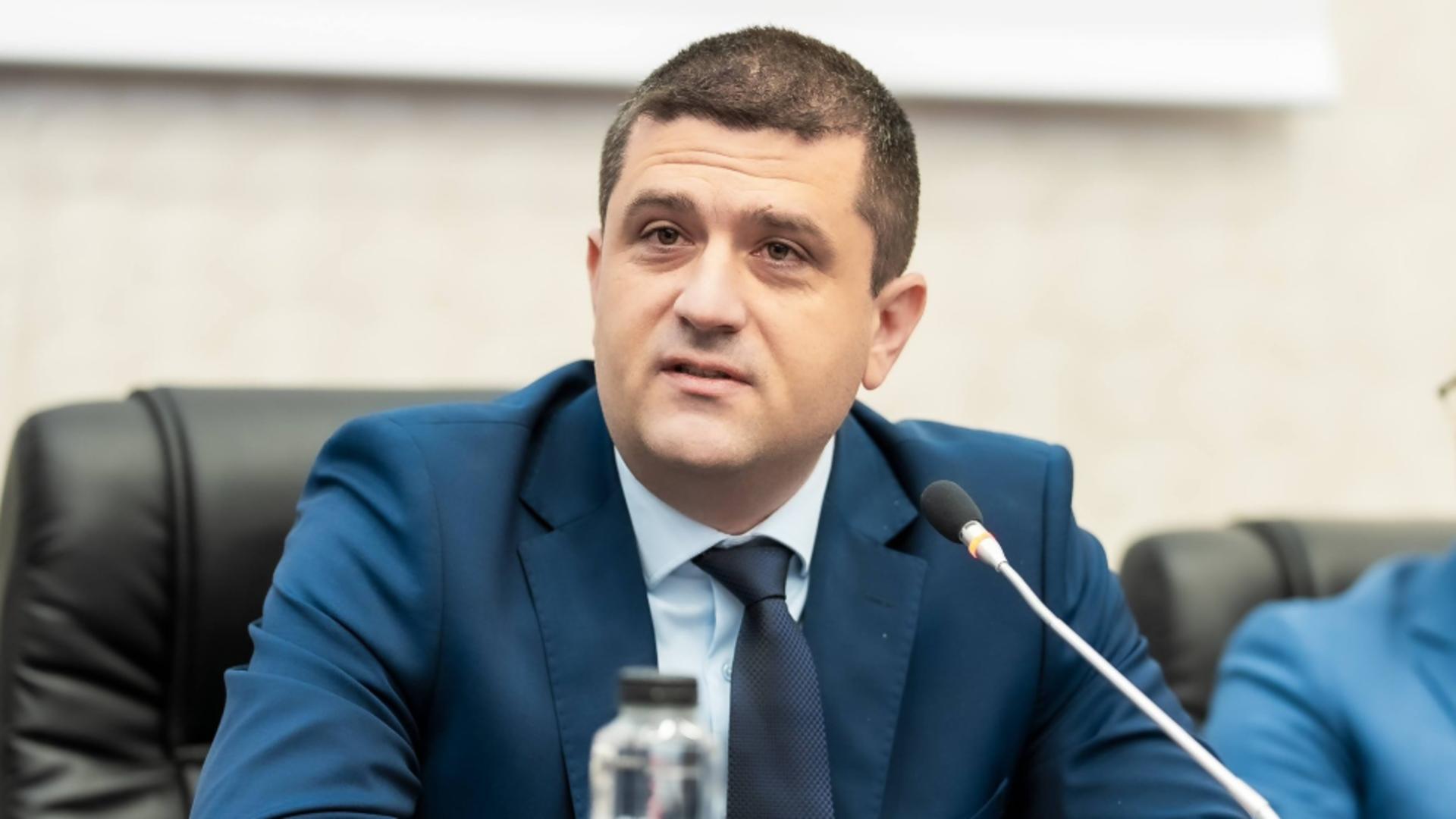 Radu Miruță, propus să conducă Ministerul Apărării 1 Radu Miruta propus sa conduca Ministerul Apararii