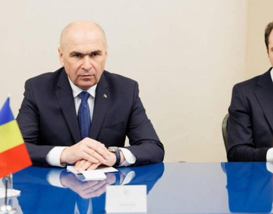 Tensiuni in criza apei din Prahova Bolojan vs premier
