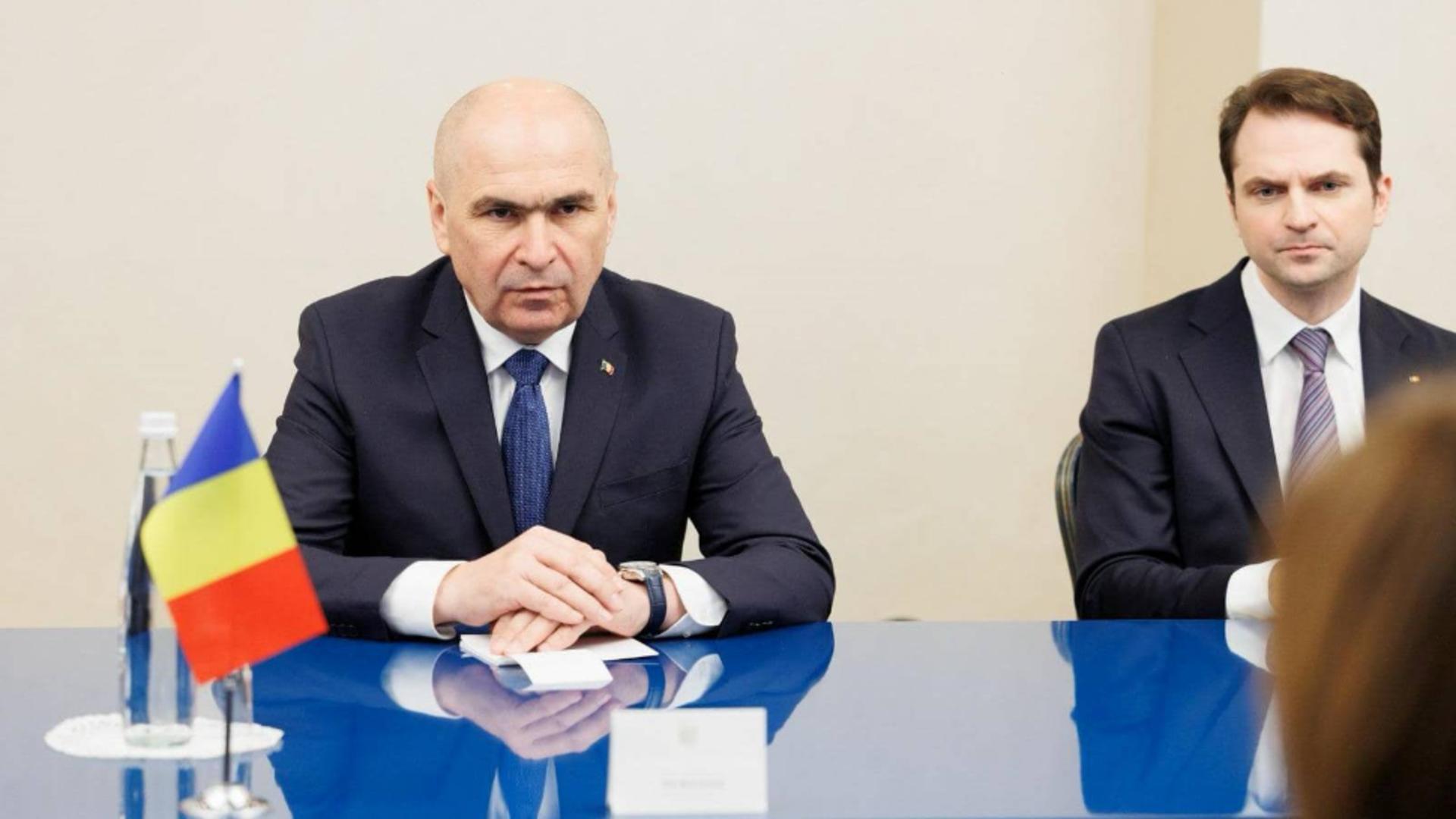 Tensiuni in criza apei din Prahova Bolojan vs premier