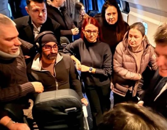 Cenzura castiga putere Nicusor Dan nu a invitat Realitatea PLUS la Paris
