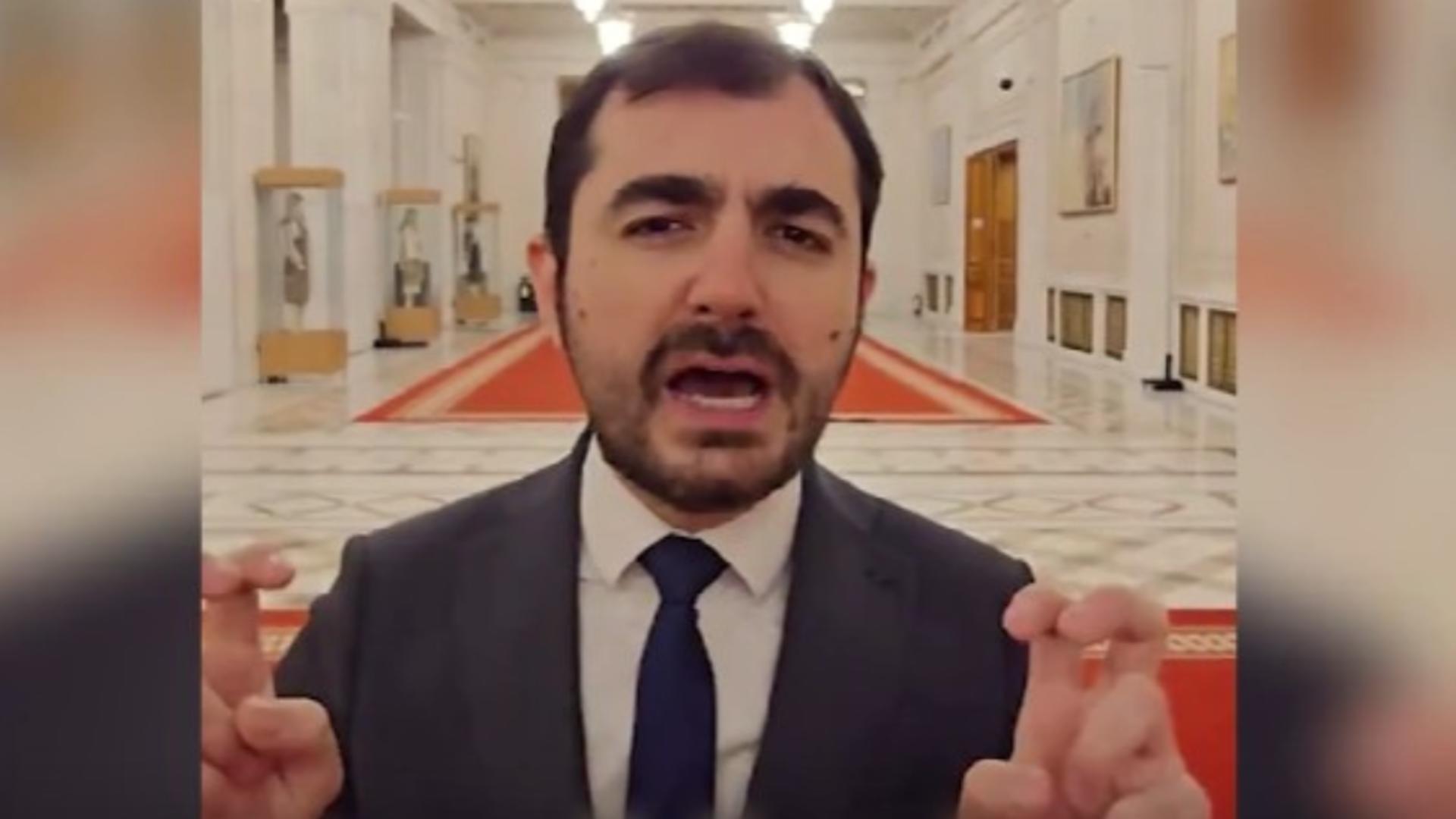 Ipocrizia rezistilor USR ataca pe Bolojan pentru