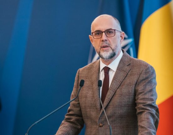 Kelemen Hunor ii raspunde lui Ilie Bolojan Este necesar sa avem politici publice pentru sprijinirea familiilor tinere